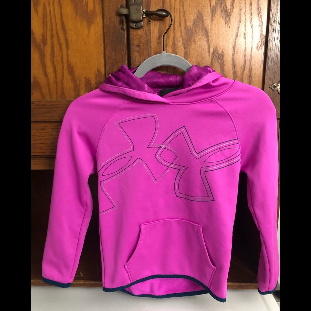 Girls youth small under armour pullover